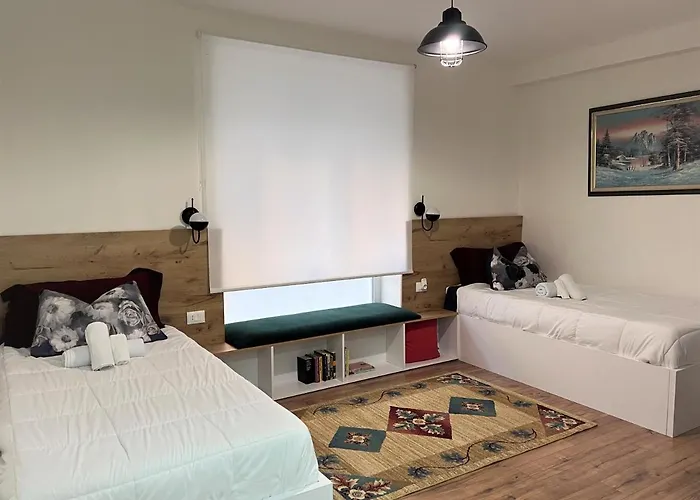 Grand Park & Bllok Area 3* Tirana